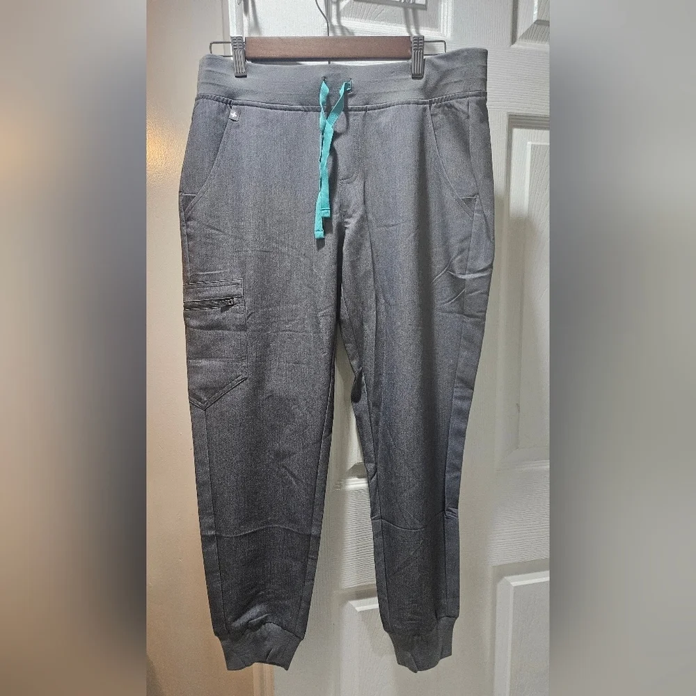 Figs- Men's Size M Charcoal Joggers with Teal Drawstring Cargo Scrub NWT